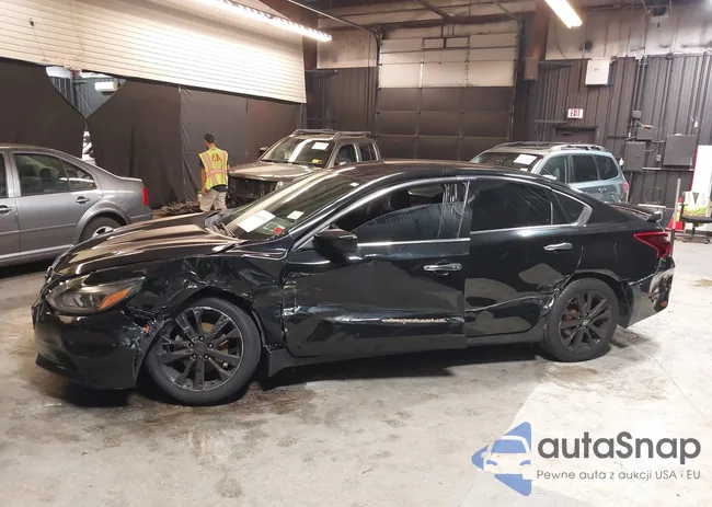 1N4AL3AP6HC282749: 40019396