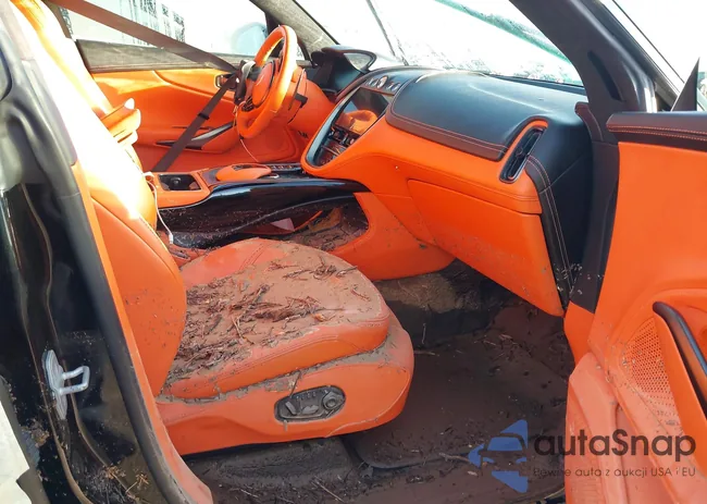 SCFVUJAW5MTV03841: 40024584