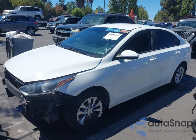 3KPF24AD9LE158295: 40026297