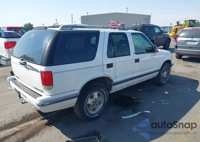 1GNDT13WXS2111068: 40027715