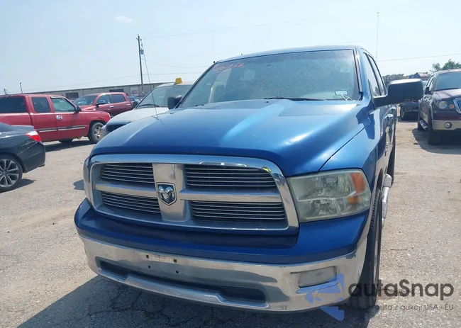 1D3HB13T49J501786: 40028156