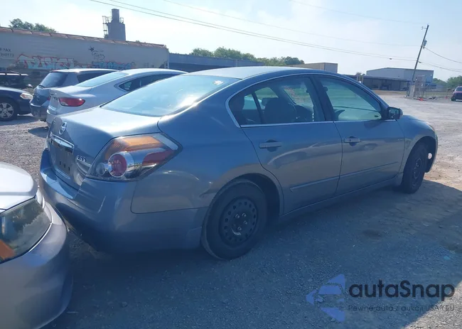 1N4AL2AP1CC216841: 40038518