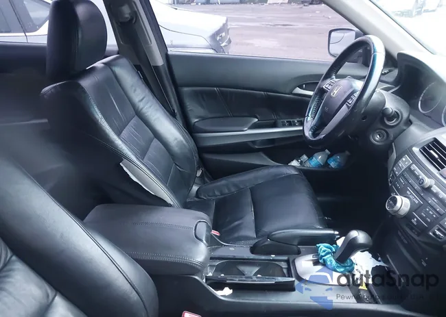 1HGCP36829A040368: 40039127