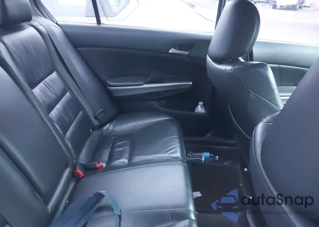 1HGCP36829A040368: 40039127