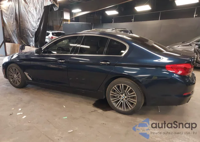 WBAJA7C35HWA70215: 40042469