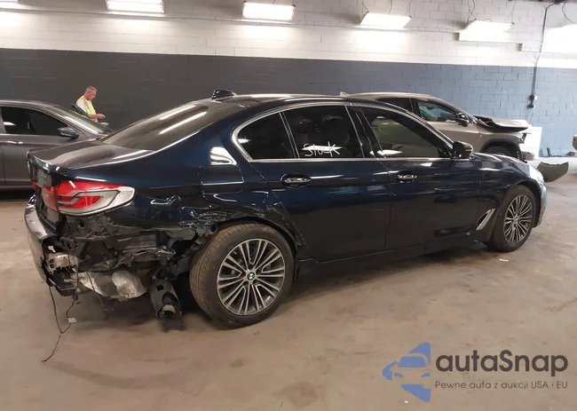 WBAJA7C35HWA70215: 40042469