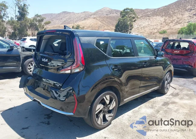 KNDJ53AU4P7866357: 40043873