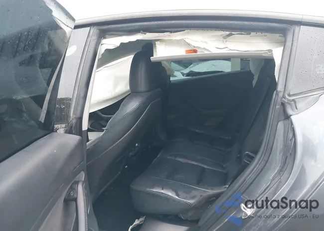 5YJ3E1EB4PF682018: 40045244