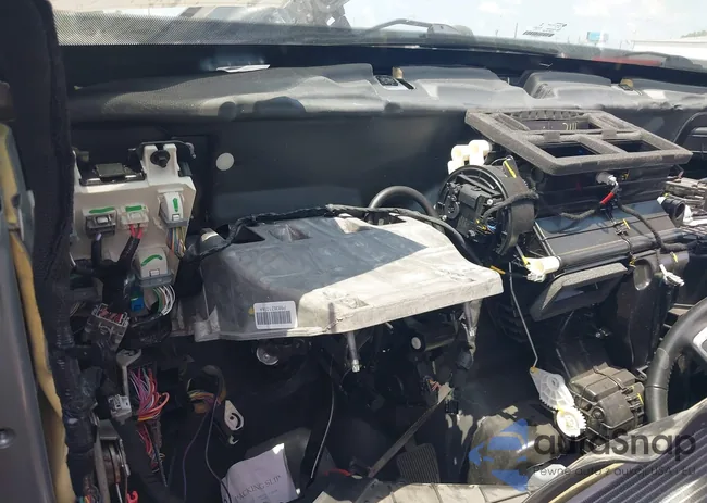 3C6UR5FL8NG253261: 40046989