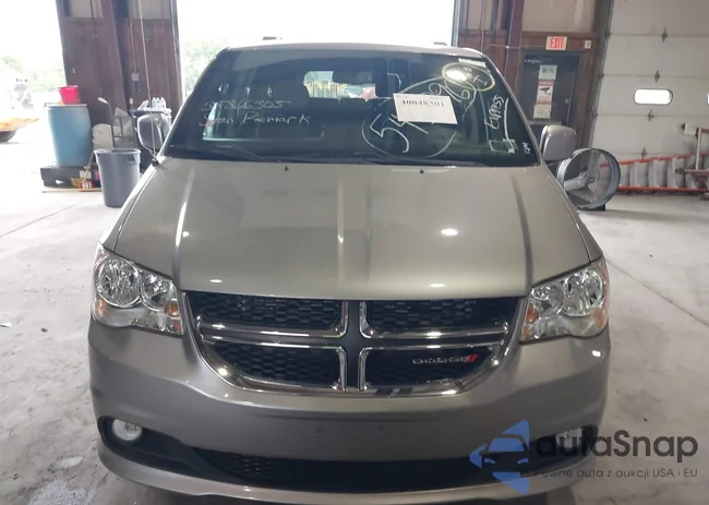 2C4RDGCGXJR207743: 40048301