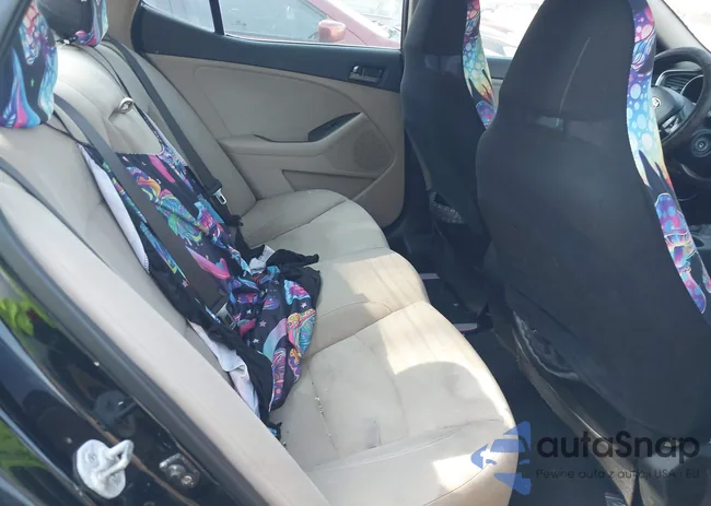 KNAGM4A77D5305605: 40051193