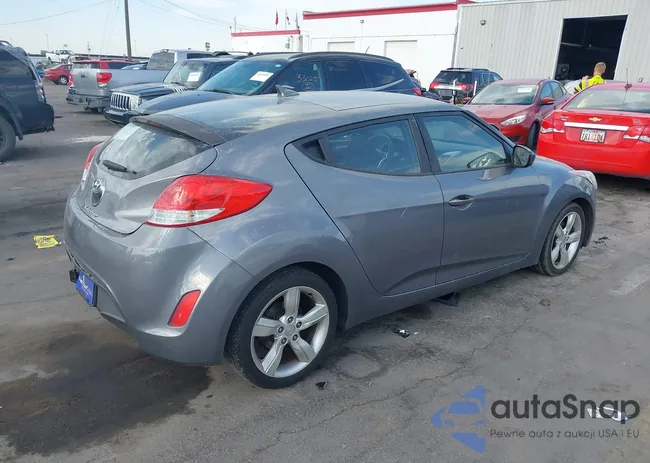 KMHTC6AD0FU243636: 40052451