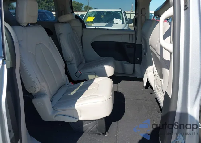 2C4RC1DG2MR523995: 40053183