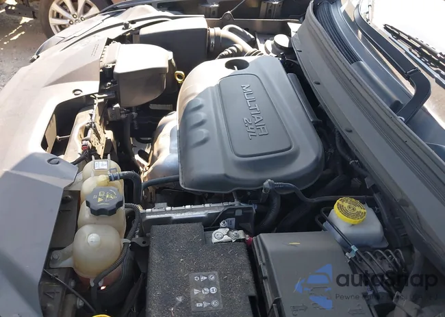 1C4PJLLB1KD338917: 40052559