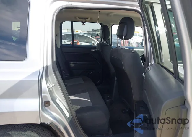 1C4NJPFB4HD184657: 40053571