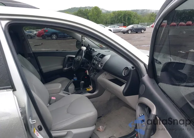 JTMBD31V986056522: 40053727