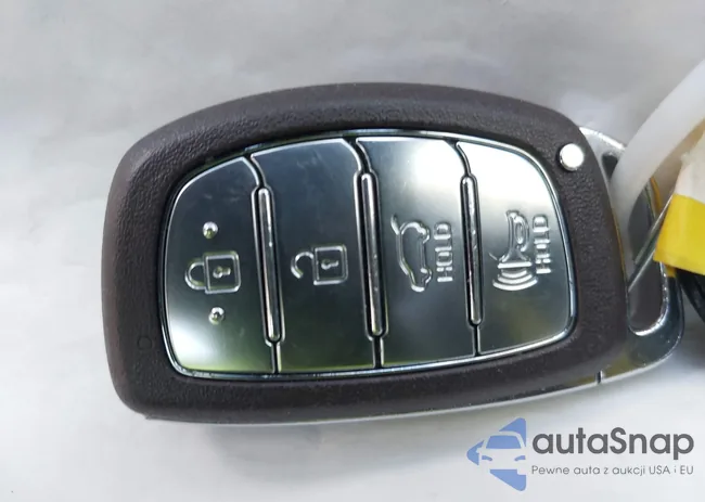 KMHC65LC0KU110486: 40054722