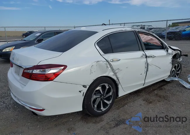 1HGCR2F73GA158616: 40056158