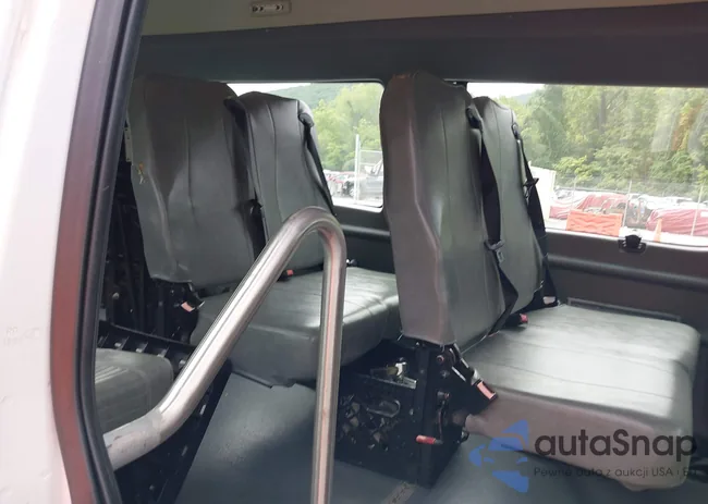 1FTNS24W18DA98647: 40056186