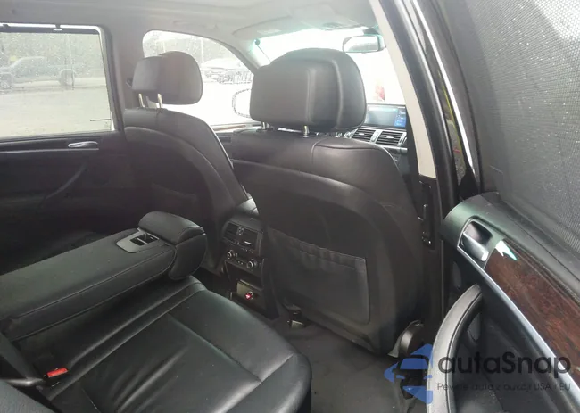 5UXFE43588L037039: 40056314