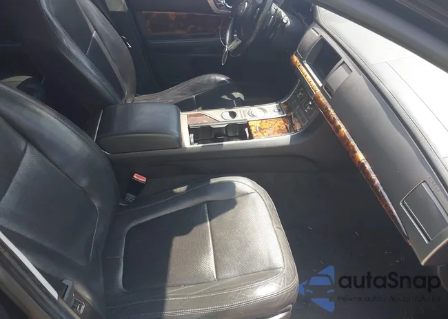 SAJWA0GB8ALR51076: 40055569