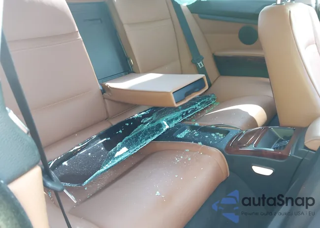 WBAKF5C54CE657433: 40057409