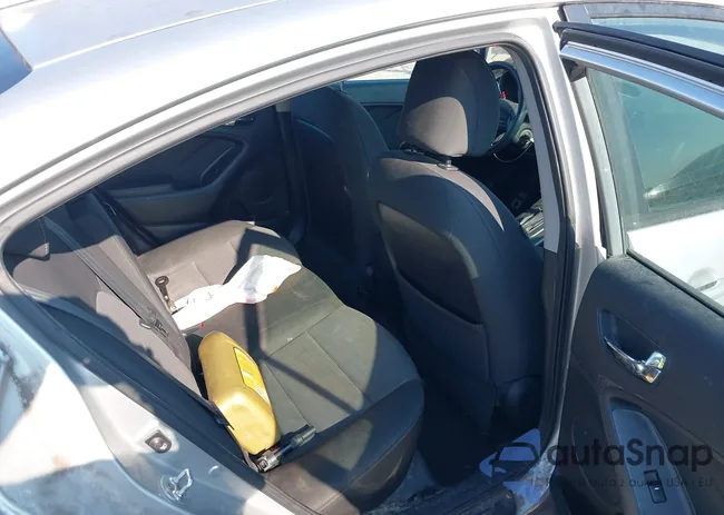 KNAFX4A6XE5220849: 40056618