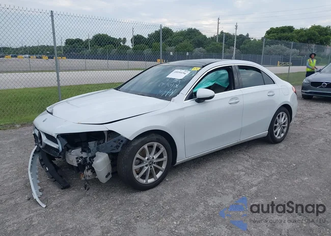 WDD3G4EB3LW040106: 40056656