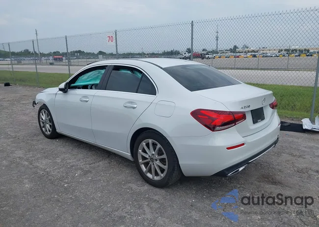 WDD3G4EB3LW040106: 40056656