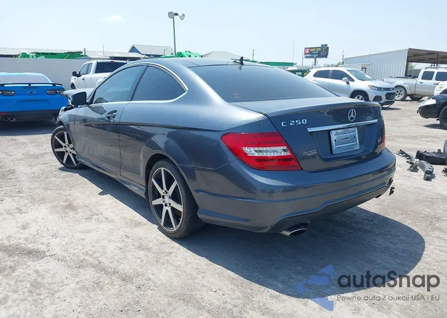 WDDGJ4HB4FG369751: 40056852