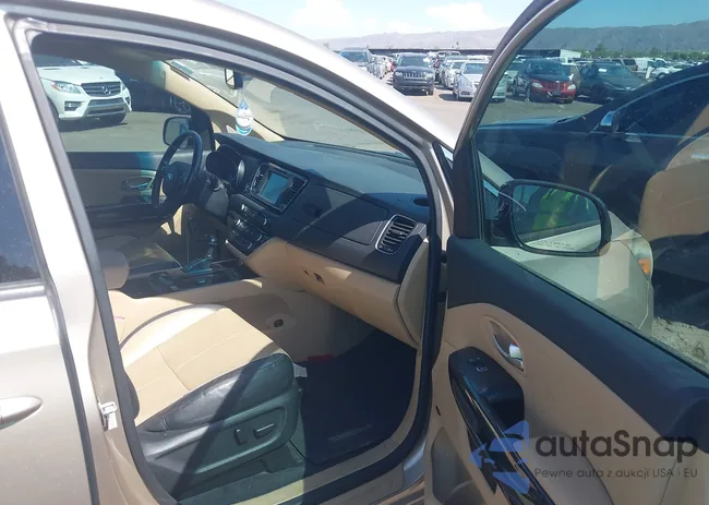 KNDMC5C12F6037308: 40056876