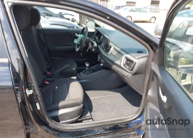 3KPA24AD6PE616259: 40057995