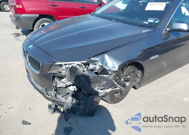 WBA5B1C59FG128618: 40057664