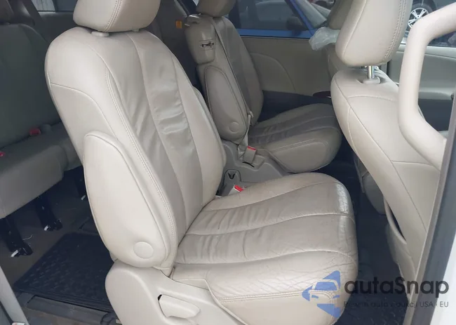 5TDYK3DC0CS250343: 40058922