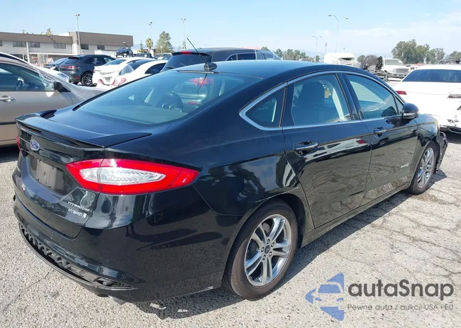 3FA6P0RU5GR157275: 40059258