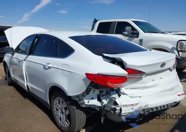 3FA6P0G72LR244865: 40059363