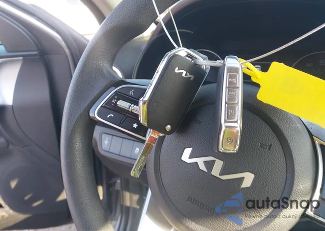 3KPF24AD2PE566661: 40059607