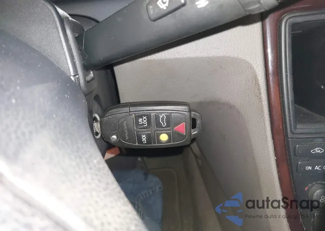 YV4SZ592771275740: 40060600