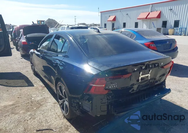 7JRL12TM3RG287165: 40063329