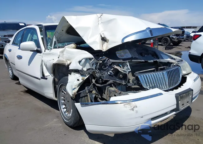 1LNHM83W0XY716443: 40065281