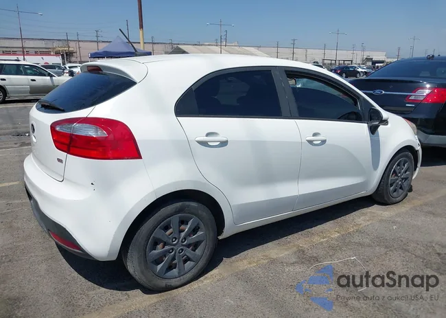 KNADM5A3XF6459146: 40068178