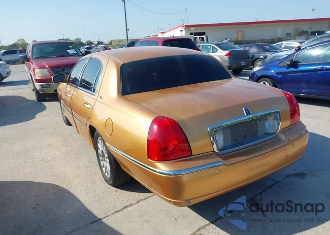 1LNHM83WX3Y633077: 40069743