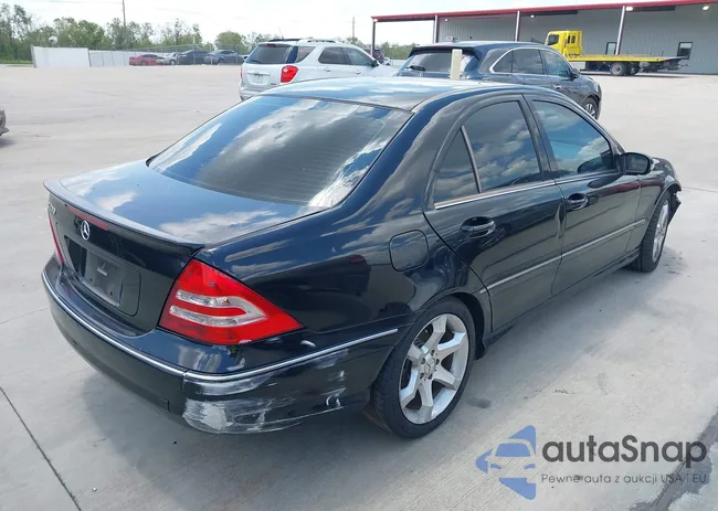 WDBRF52H17F905780: 40069818