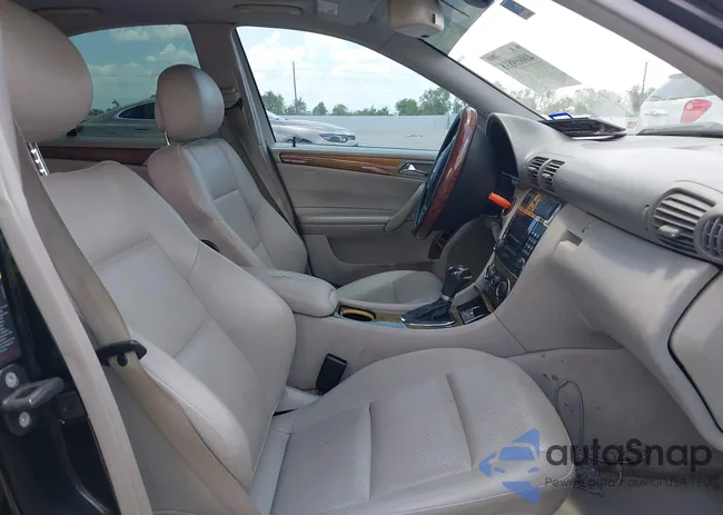 WDBRF52H17F905780: 40069818