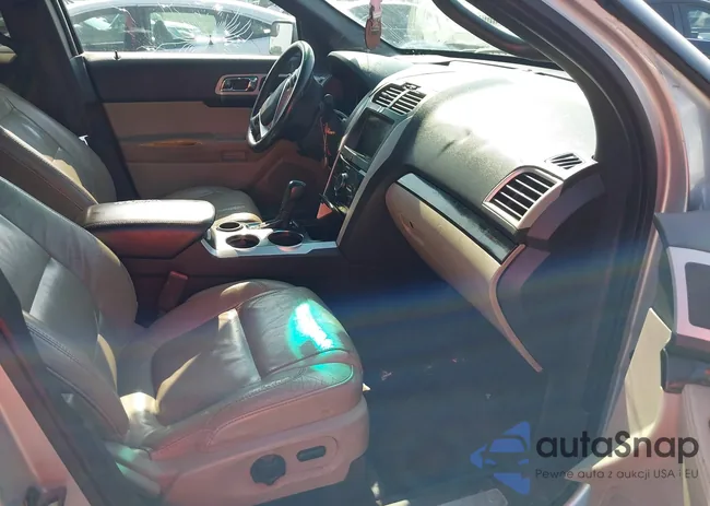 1FM5K7F82DGA08826: 40073736