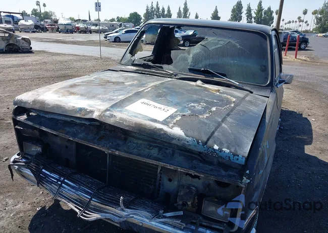 1GCDC14F8BZ100780: 40076932