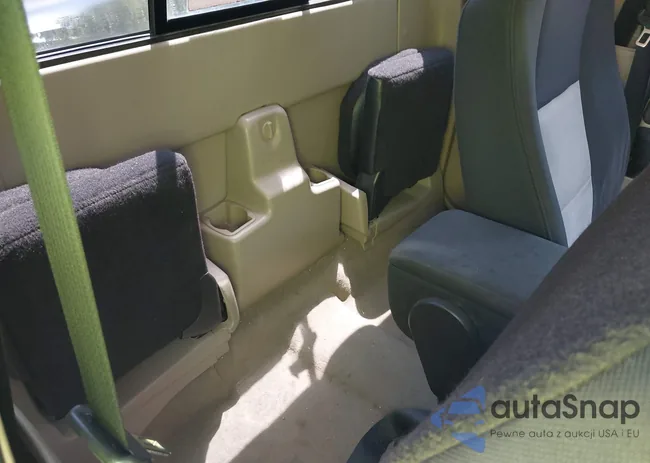 1FTYR44E74PB00552: 40077986