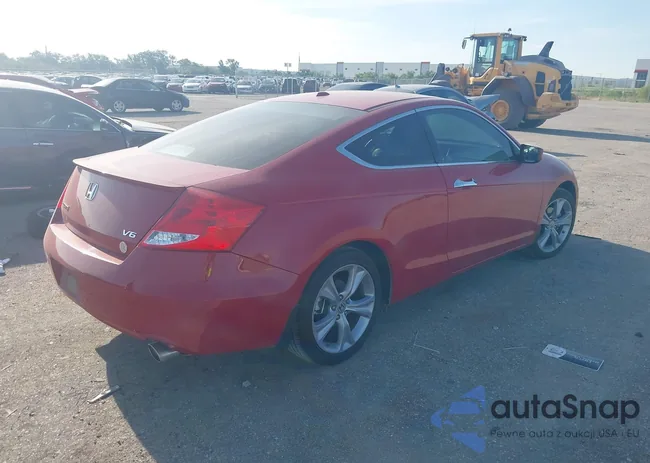 1HGCS2B83BA006928: 40083814