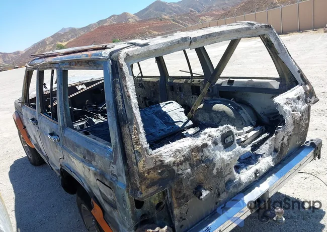 1JCML784XHT065715: 40084676