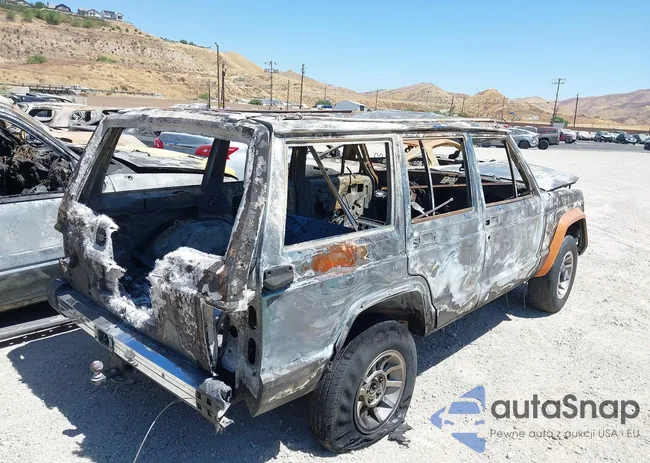 1JCML784XHT065715: 40084676